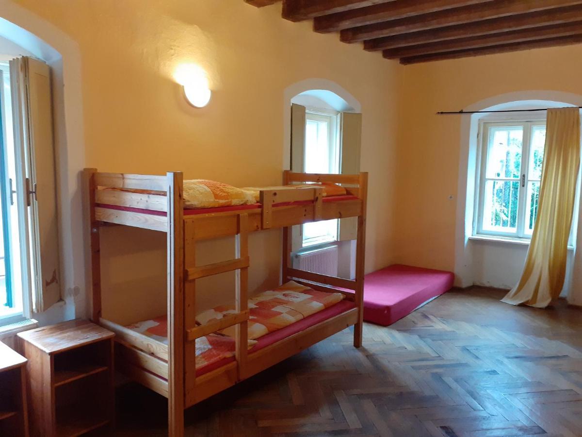 Hostel Skautsky Dom Banská Štiavnica Esterno foto