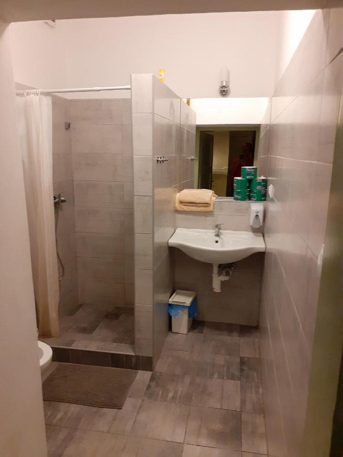 Hostel Skautsky Dom Banská Štiavnica Esterno foto