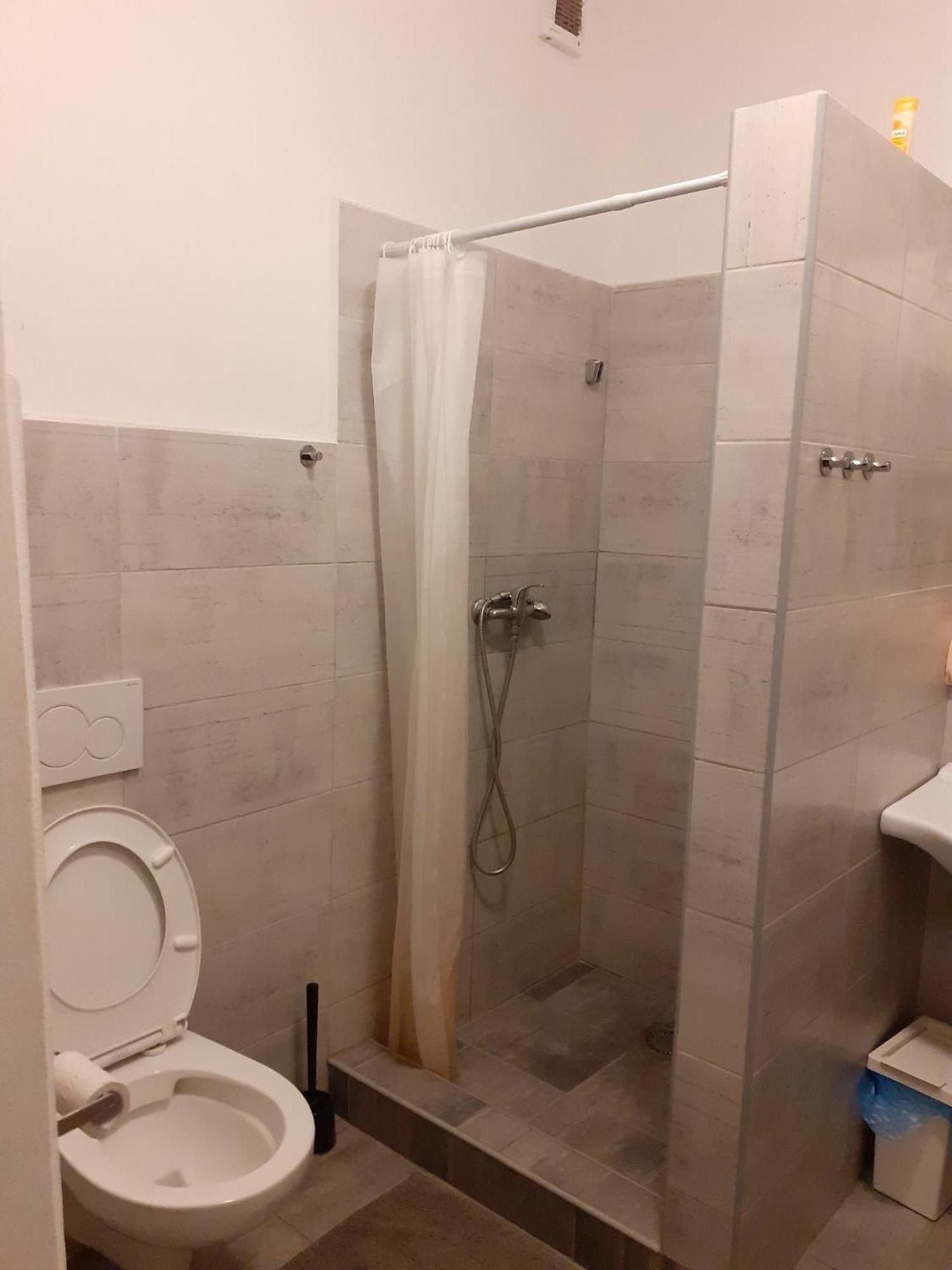 Hostel Skautsky Dom Banská Štiavnica Esterno foto