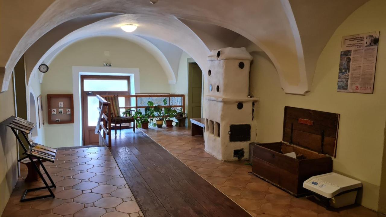 Hostel Skautsky Dom Banská Štiavnica Esterno foto