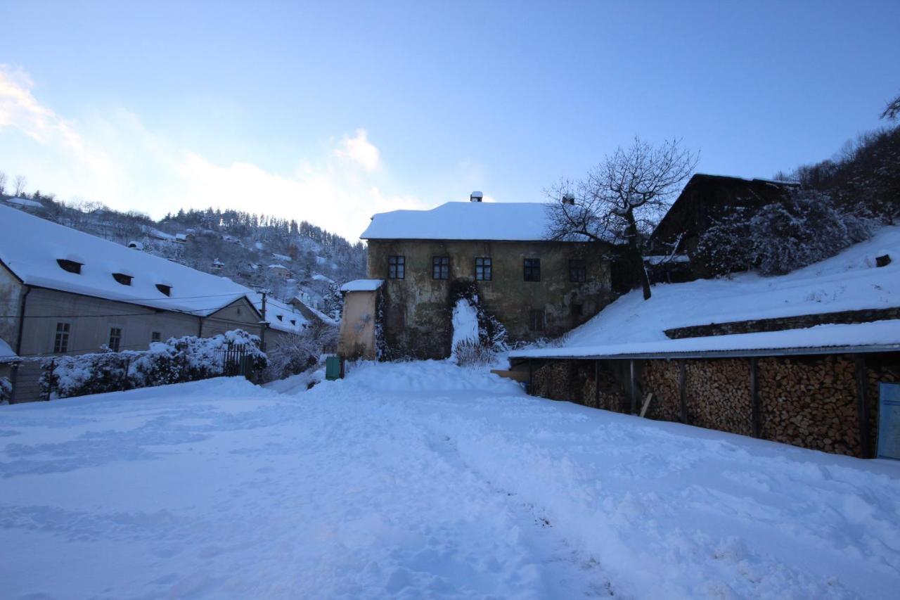 Hostel Skautsky Dom Banská Štiavnica Esterno foto