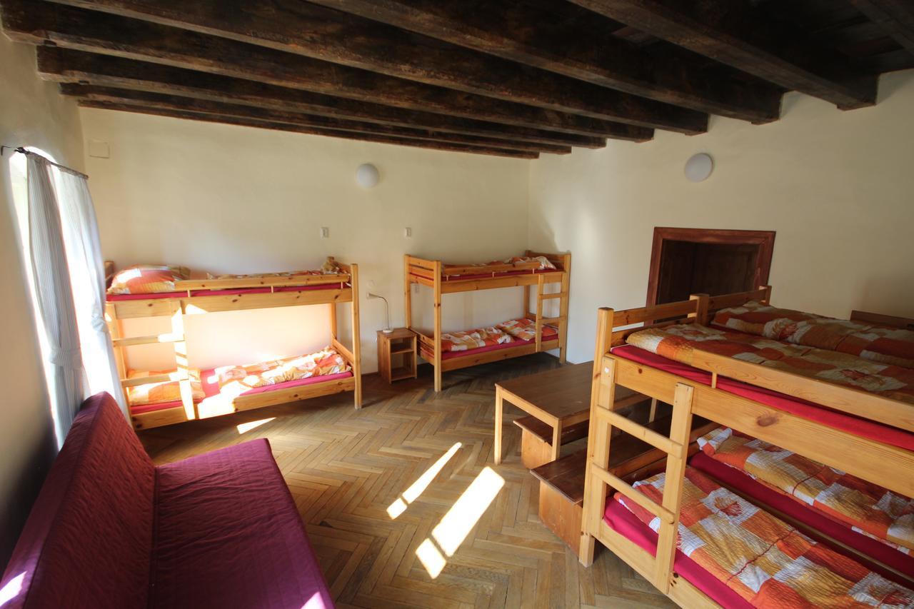 Hostel Skautsky Dom Banská Štiavnica Esterno foto